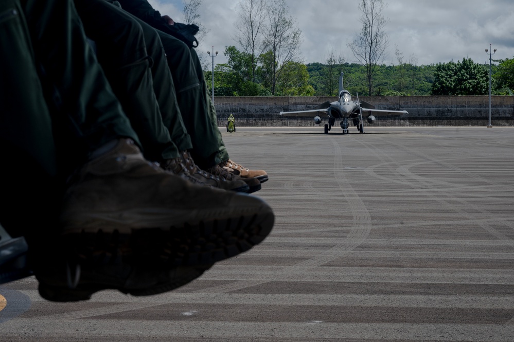 French flies U.K. and U.S. combined Aeromedical Evacuation team
