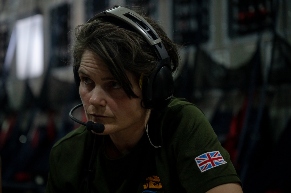 French flies U.K. and U.S. combined Aeromedical Evacuation team