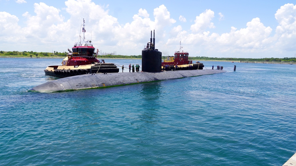 Arrival of the USS Albany to Trident Wharf