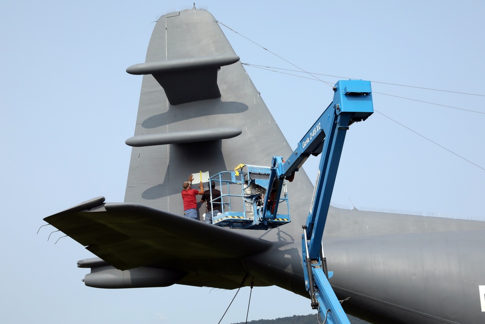 Hercules C-130 plane restoration