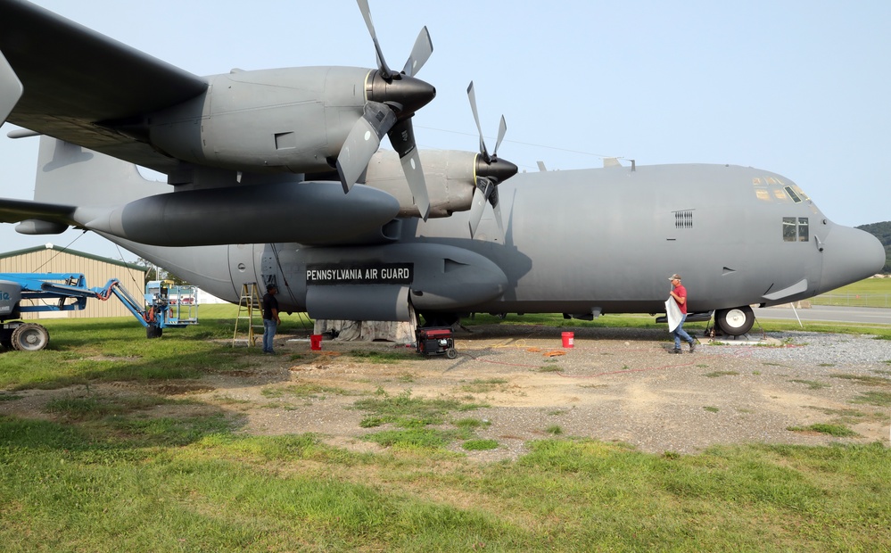 Hercules C-130 plane restoration