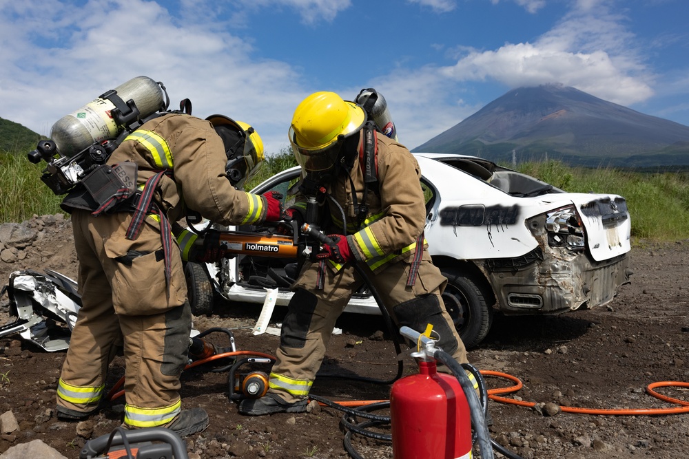 MWSS-171 to the Rescue! Marines Conduct Vehicle Extrication and Extraction during Eagle Wrath 23