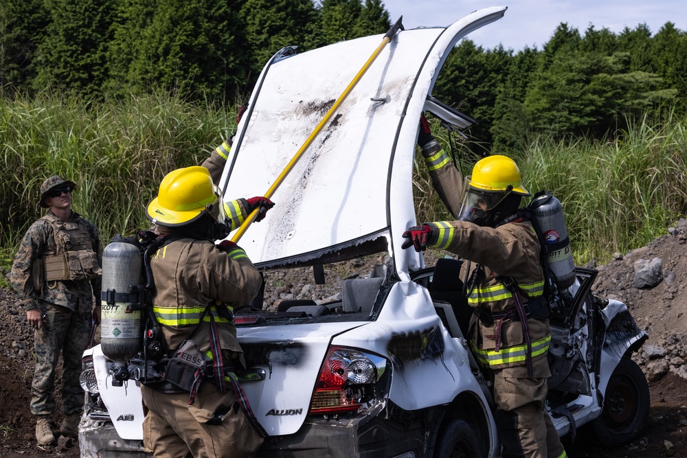 MWSS-171 to the Rescue! Marines Conduct Vehicle Extrication and Extraction during Eagle Wrath 23