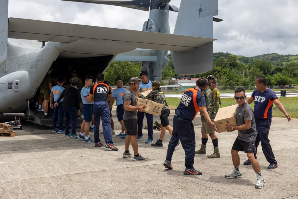 U.S. Marines Continue Relief Efforts in Wake of Typhoon Egay