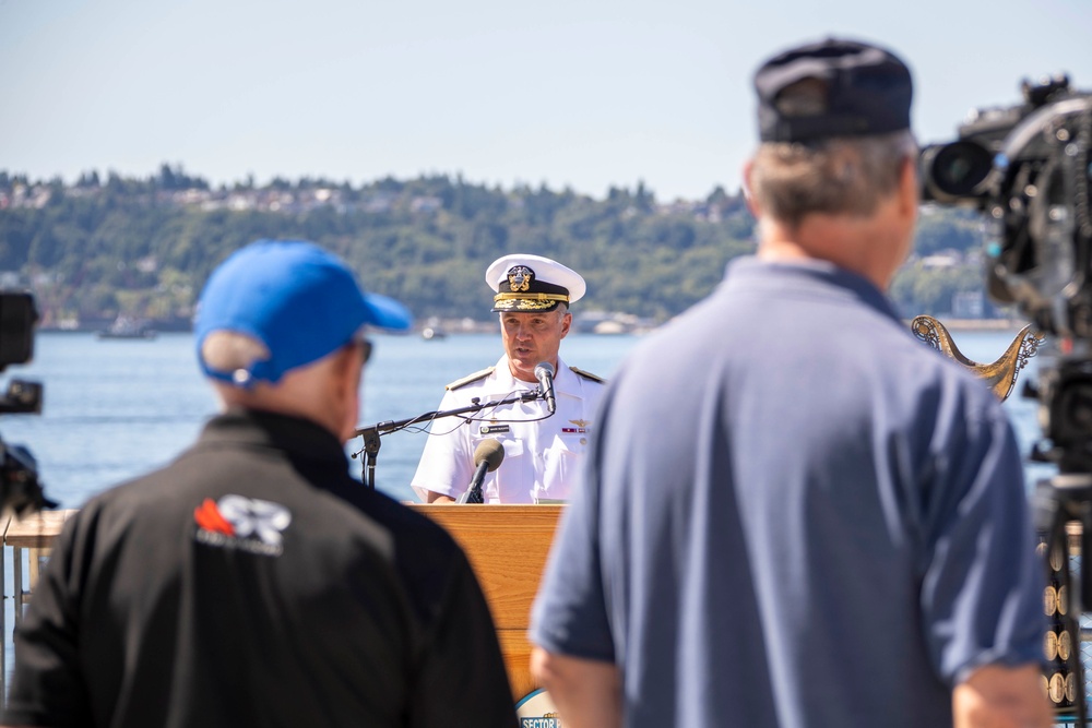 Seattle Fleet Week begins with parade of ships