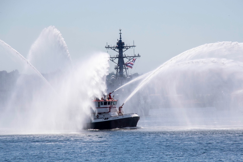 Seattle Fleet Week begins with parade of ships