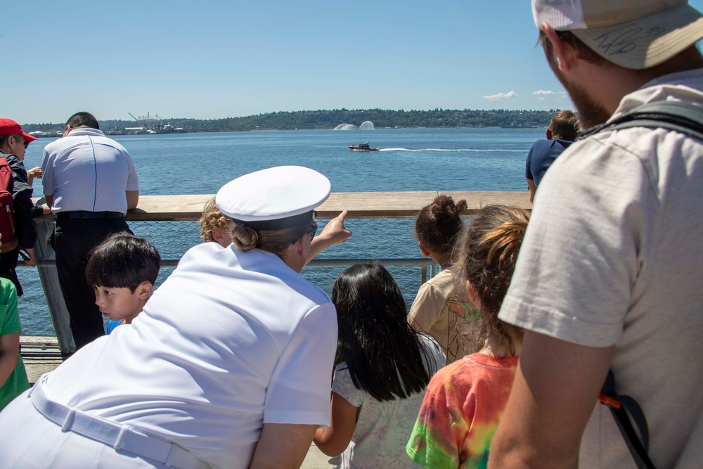 Seattle Fleet Week begins with parade of ships