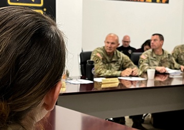 U.S. Army VCoS Visits With Army Recruiters