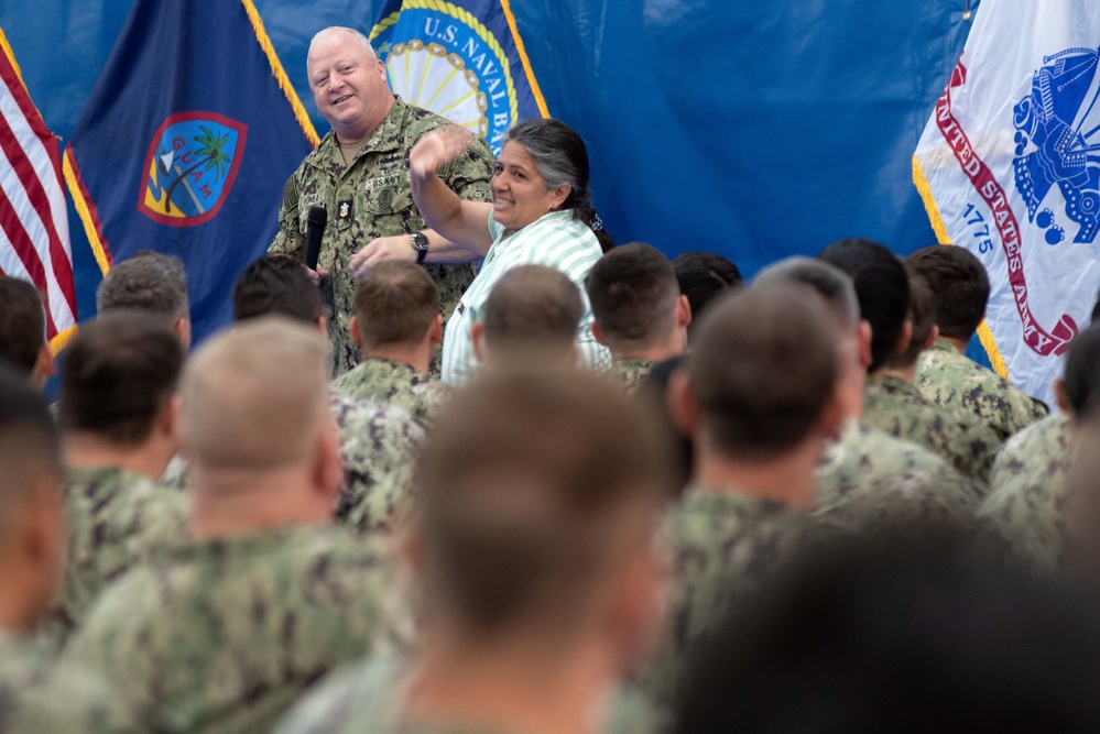 MCPON Honea Visits 7th Fleet