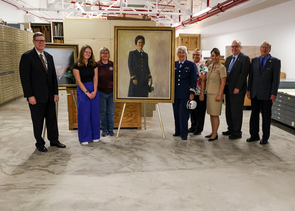 First Woman Military Chaplain Visits Portrait at NHHC