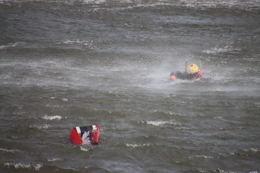 Coast Guard Air Station Detroit Conducts SAR Demonstration for ESGR Boss Lift