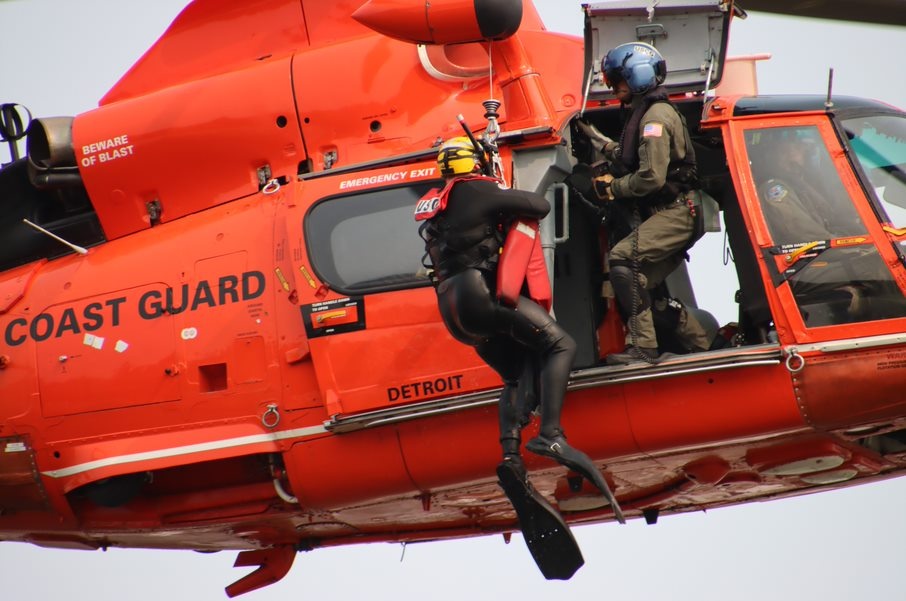 Coast Guard Air Station Detroit Conducts SAR Demonstration for ESGR Boss Lift