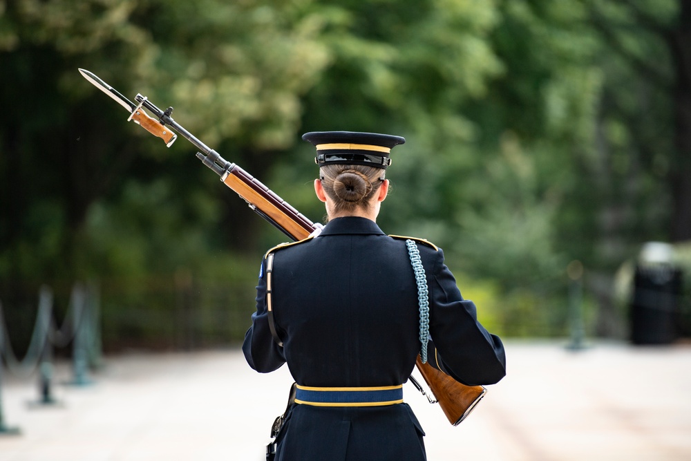 Tomb Guard U.S. Army Pfc. Jessica Kwiatkowski Walks the Mat at the Tomb of the Unknown Soldier