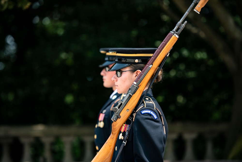 Tomb Guard U.S. Army Pfc. Jessica Kwiatkowski Walks the Mat at the Tomb of the Unknown Soldier