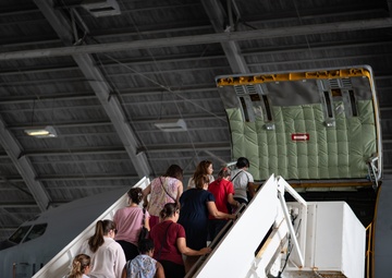 Teaching with insight: MacDill's immersion tour enhances support for military children