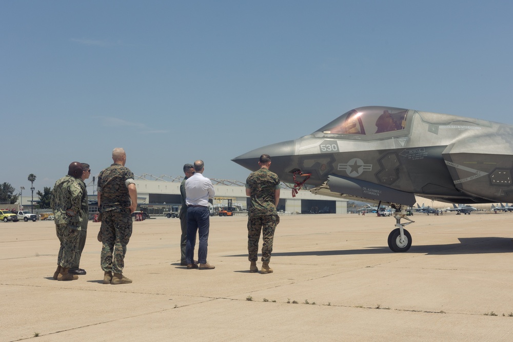 Under Secretary of the Navy visits 3rd MAW 
