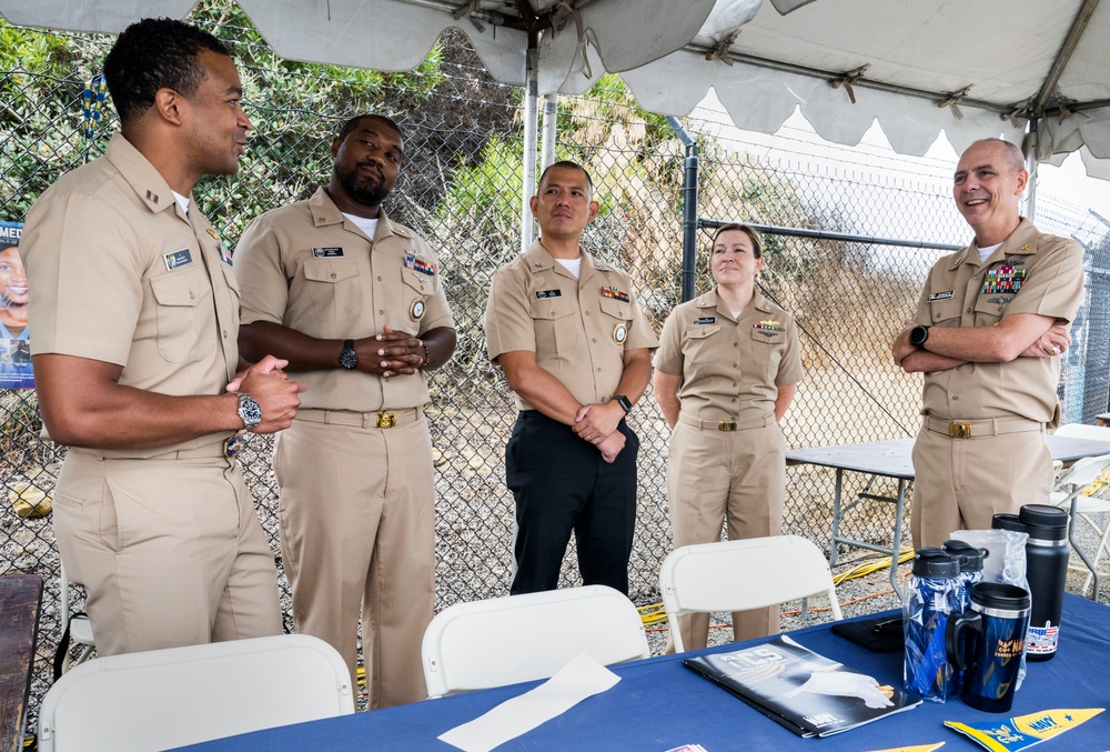 SEA to the VCNO Visits Navy Recruiters at RoboSub 23