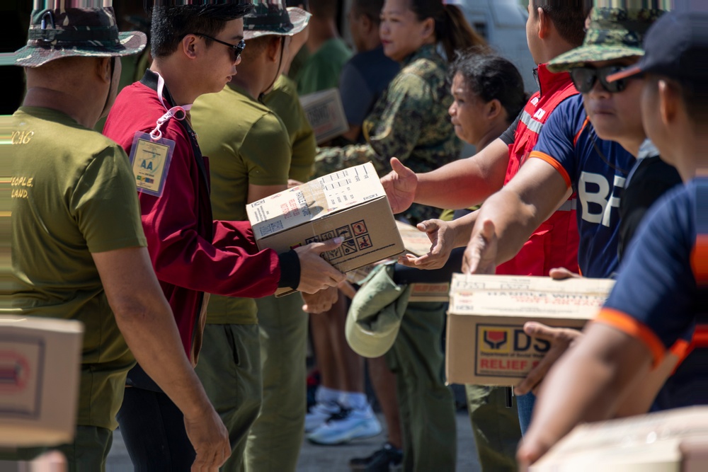 U.S. Marines Continue Relief Efforts Alongside Philippine Allies in Wake of Typhoon Egay
