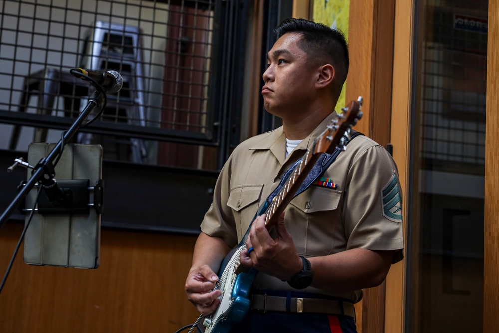 1st MARDIV Band Performs During Seattle Fleet Week