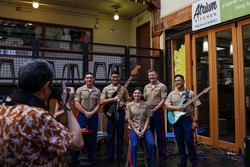 1st MARDIV Band Performs During Seattle Fleet Week