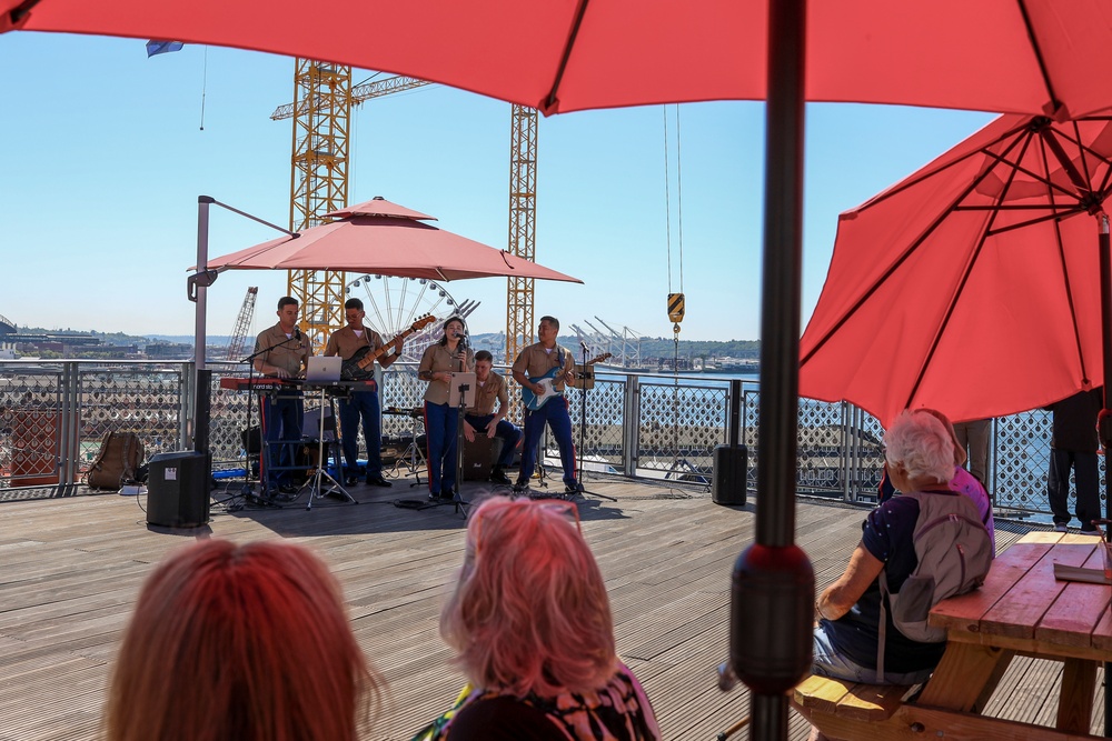 1st MARDIV Band Performs During Seattle Fleet Week