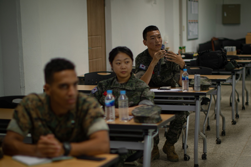 U.S. Marines and ROK Marines participate in KMEP SME Exchange