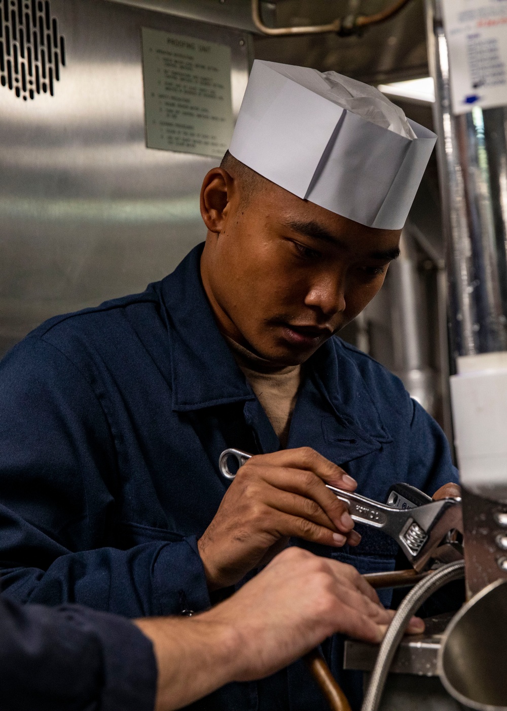 Sailors Conduct Maintenance Aboard USS John Finn (DDG 113), Aug. 2