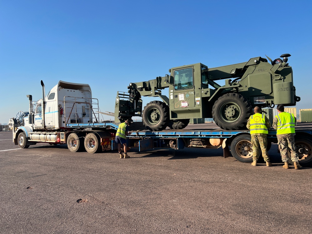 524th DSSB Conducts Port Operations in Support of Exercise Talisman Sabre