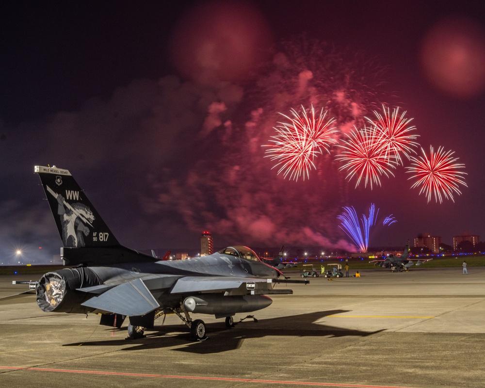 PACAF F-16 Demo Team participates in Yokota Friendship Festival 2023