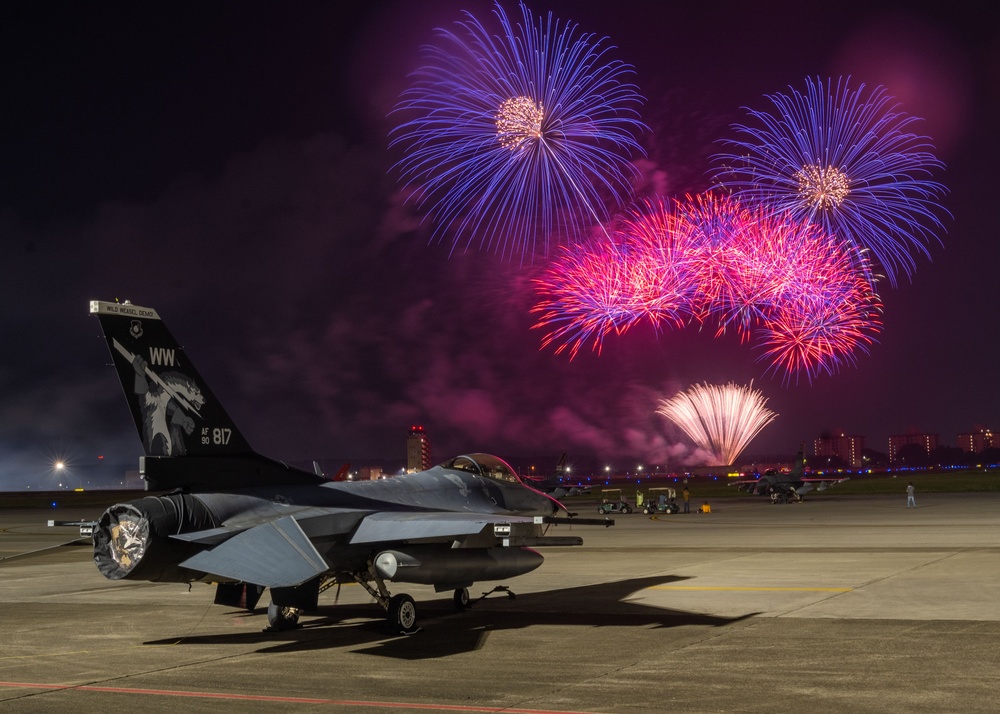 PACAF F-16 Demo Team participates in Yokota Friendship Festival 2023