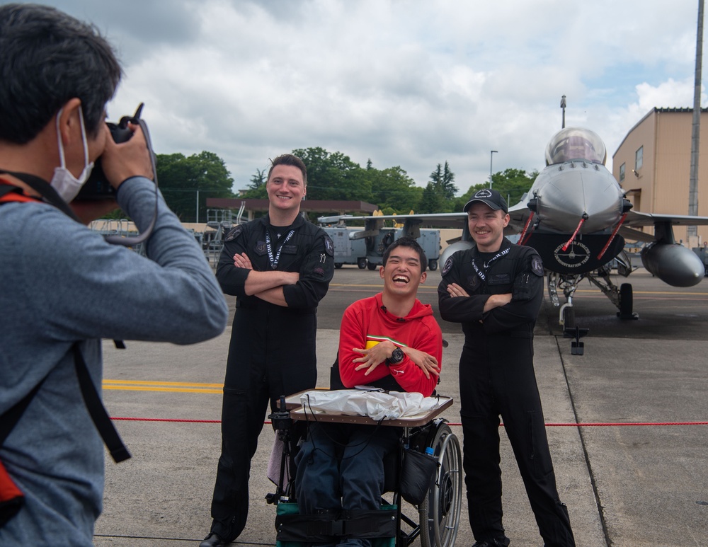 PACAF F-16 Demo Team participates in Yokota Friendship Festival 2023