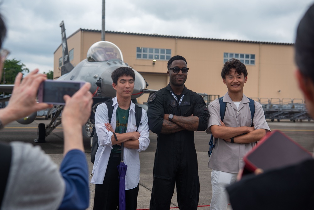 PACAF F-16 Demo Team participates in Yokota Friendship Festival 2023