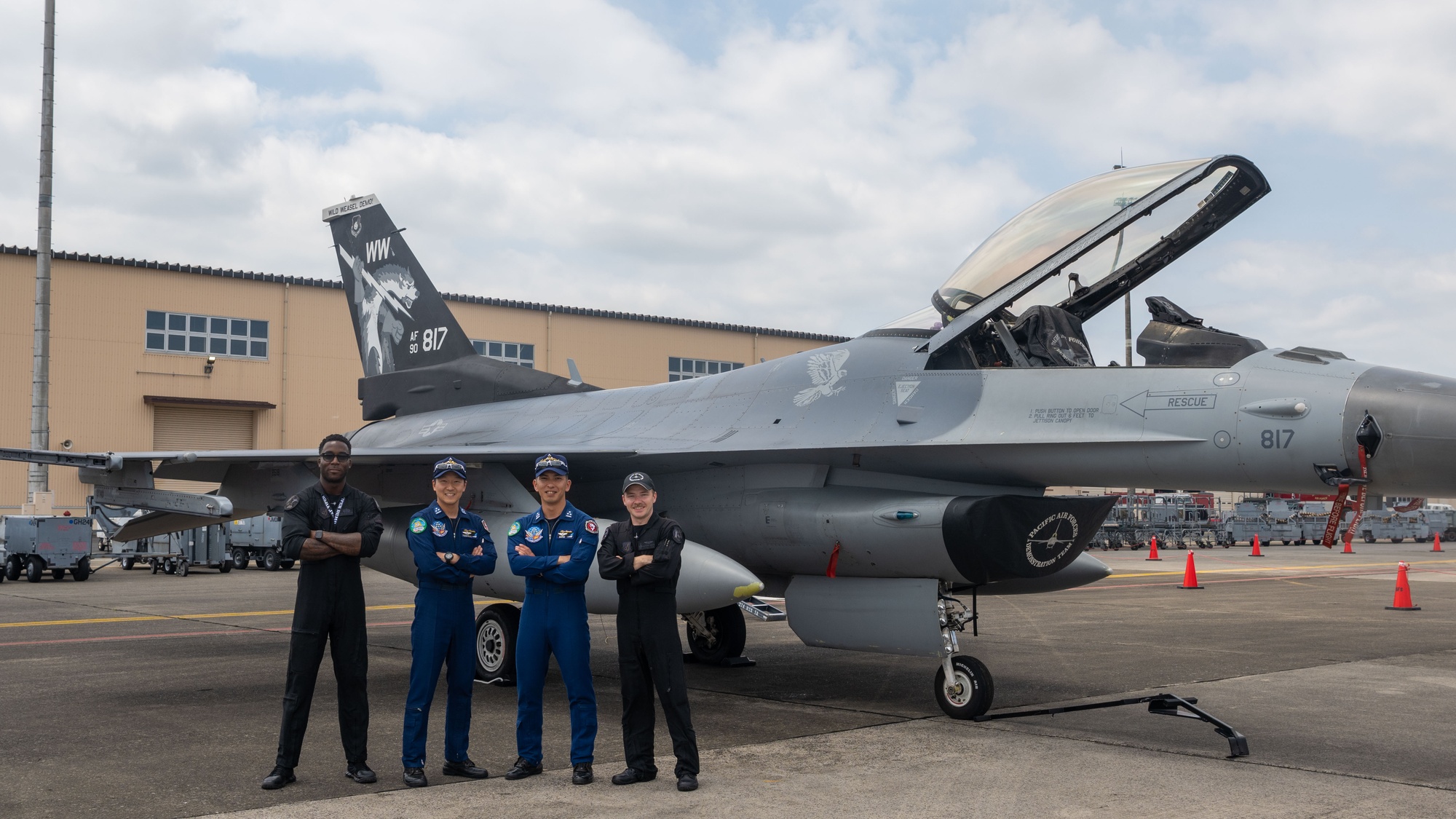 PACAF F-16 Demo Team
