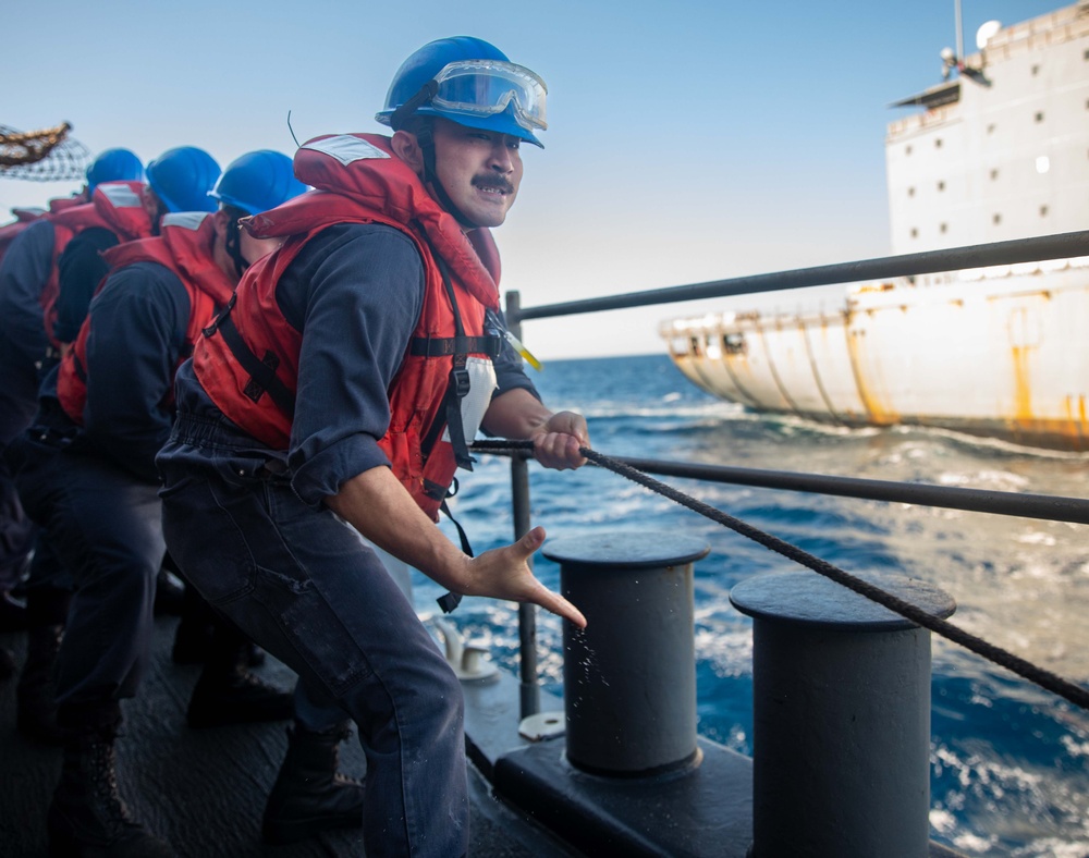 USS Antietam (CG 54) RAS With USNS Rappahannock (T-AO 204)