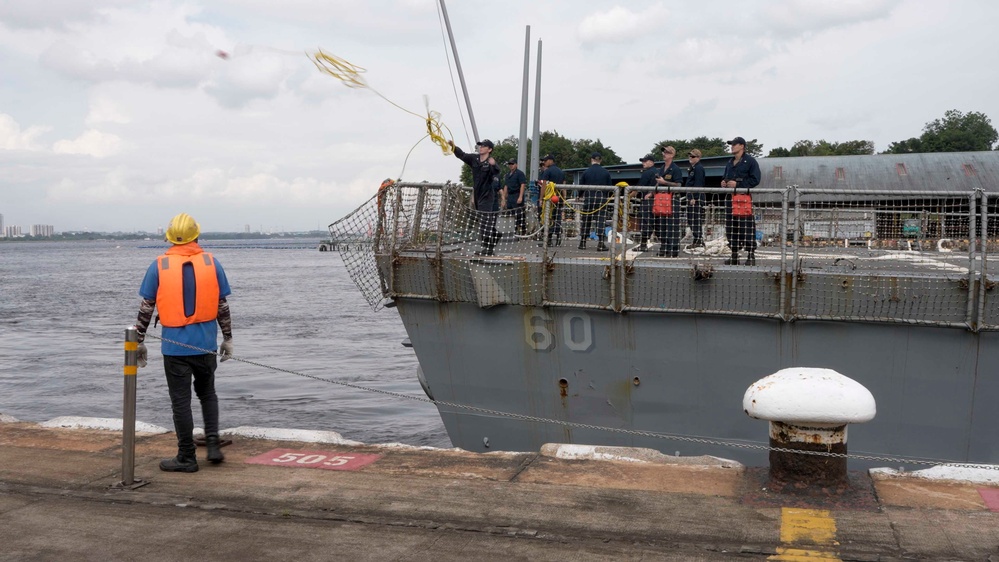 USS Paul Hamilton Arrives in Singapore