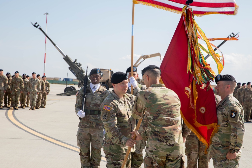 2-32 Field Artillery Regiment, 1 BCT, 101 ABN DIV Passing the Colors