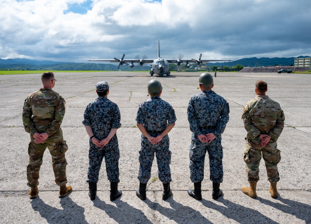 U.S., Japan forces conduct first bilateral C-130 refuel during MG23