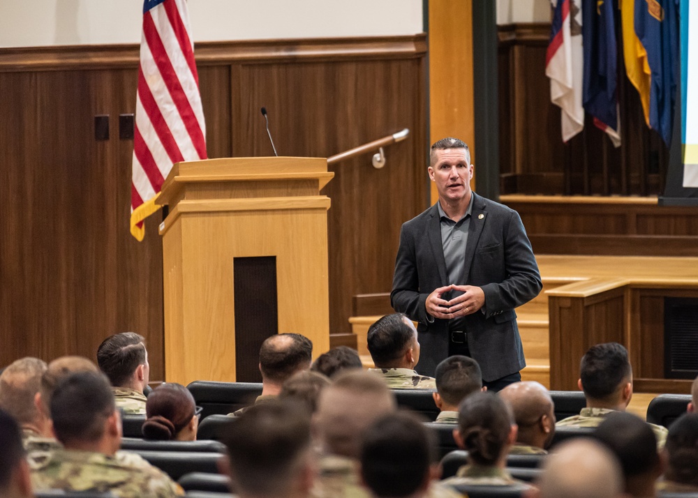 Fifteenth SMA offers leadership lessons to Fort Leonard Wood NCOs at LPD event