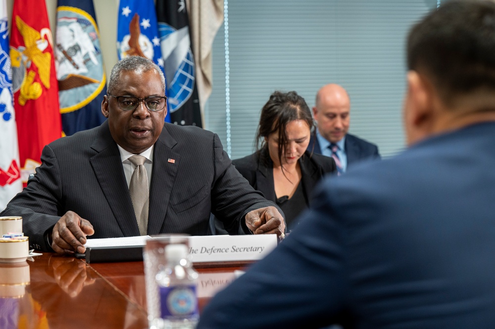 SD Hosts Mongolian PM