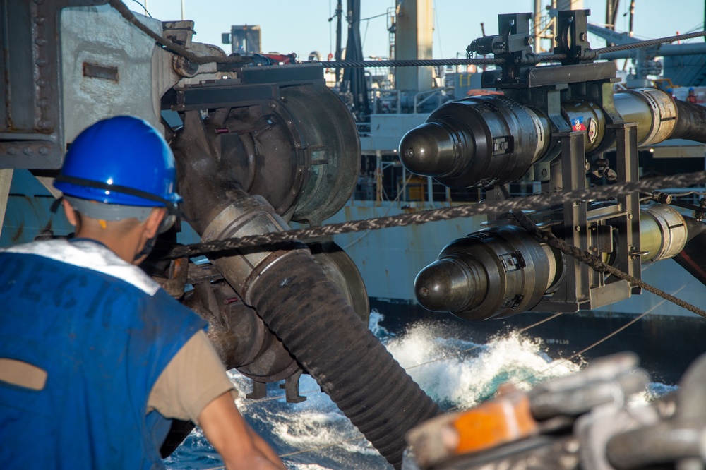 USS Ronald Reagan (CVN 76) conducts fueling-at-sea with USNS Rappahannock (T-AO 204)