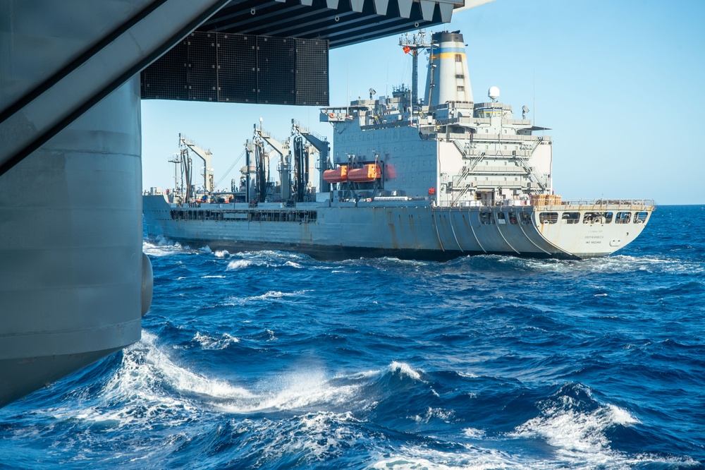 USS Ronald Reagan (CVN 76) conducts fueling-at-sea with USNS Rappahannock (T-AO 204)