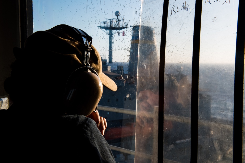 USS Ronald Reagan (CVN 76) conducts fueling-at-sea with USNS Rappahannock (T-AO 204)