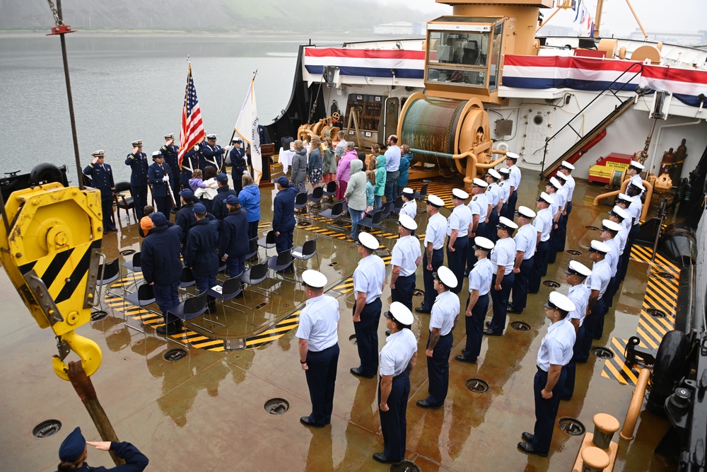 Coast Guard Cutter Cypress holds change of command ceremony