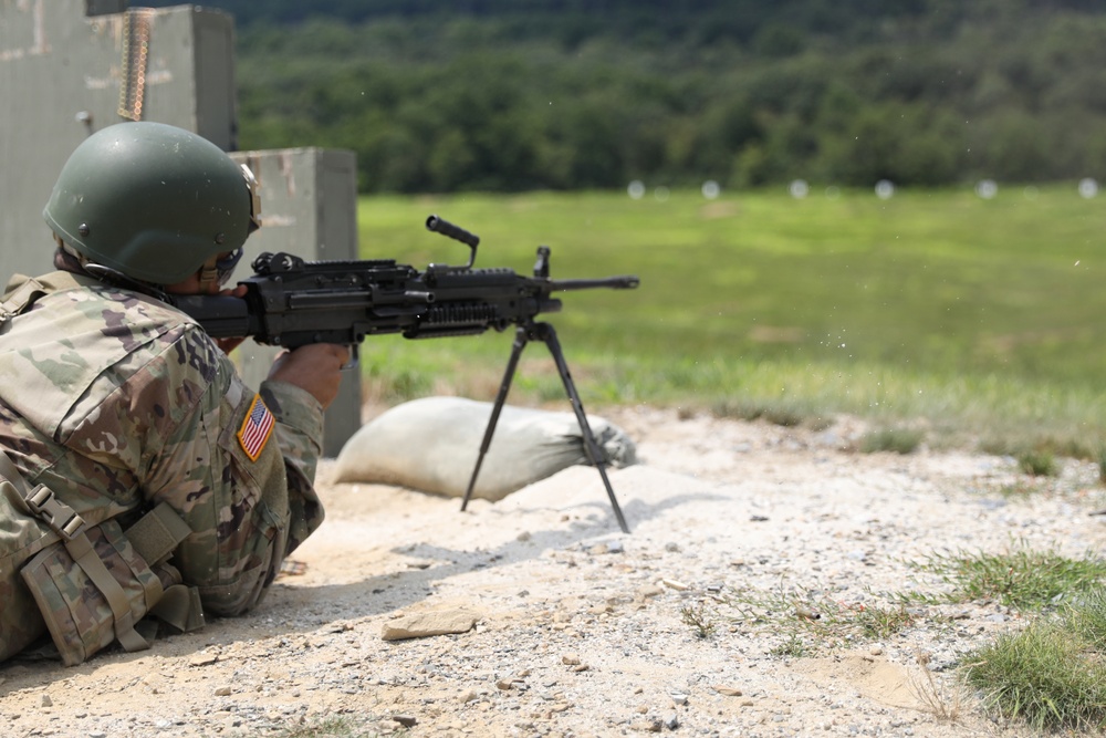 M249 light machine gun weapons qualification at Fort Indiantown Gap