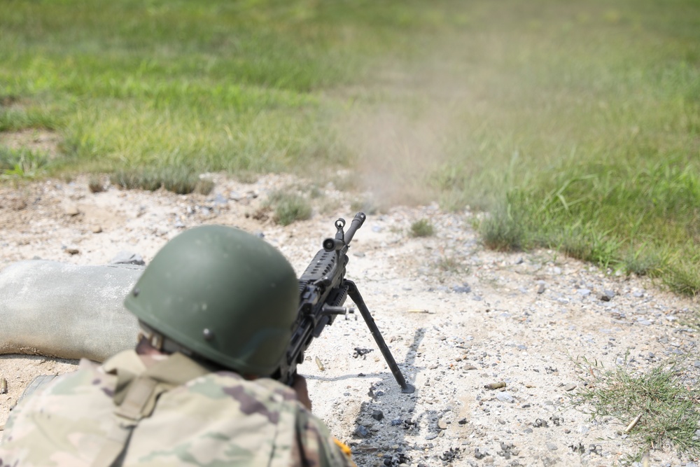 M249 light machine gun weapons qualification at Fort Indiantown Gap