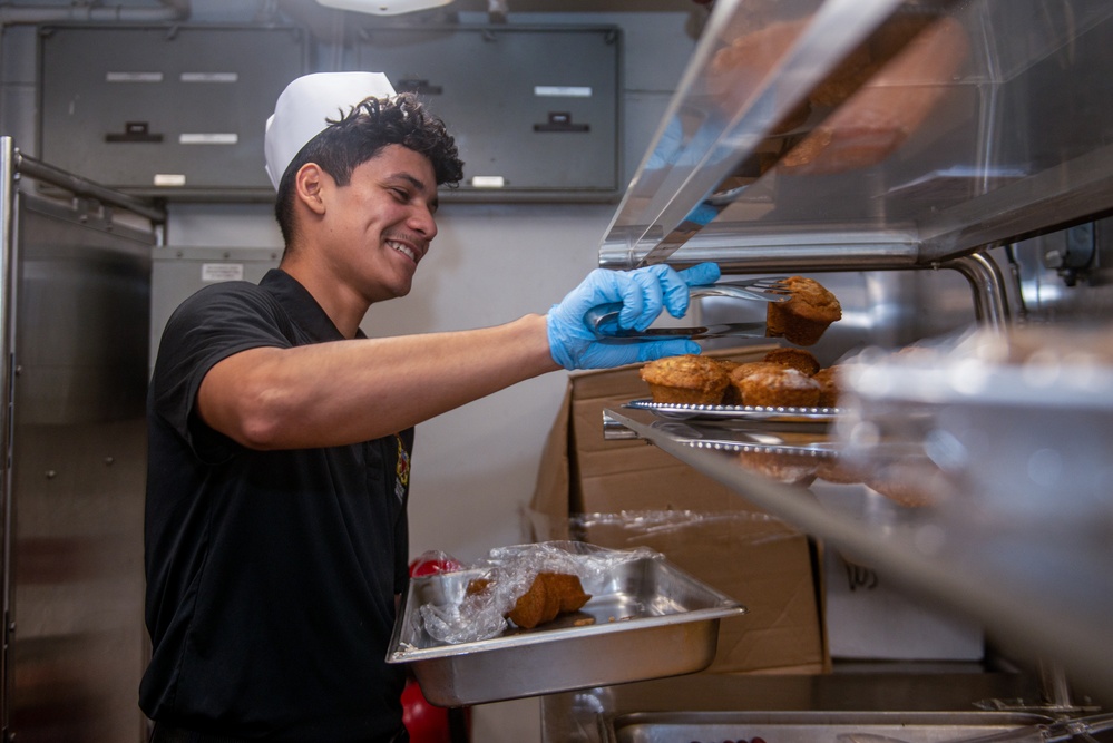 USS Ronald Reagan (CNV 76) Sailors prepare breakfast in the wardroom