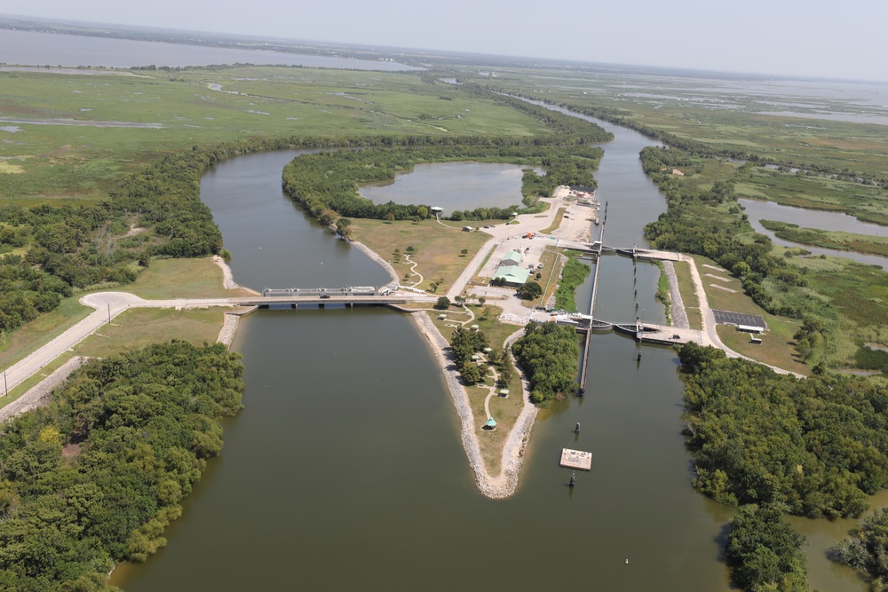 Galveston District flies to Conroe Army Reserve Center with 1-158 AHB Ghostriders