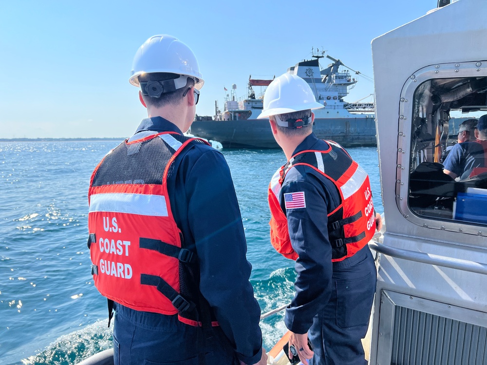 UPDATE: Coast Guard, agencies continue response to diesel spill on Lake Michigan