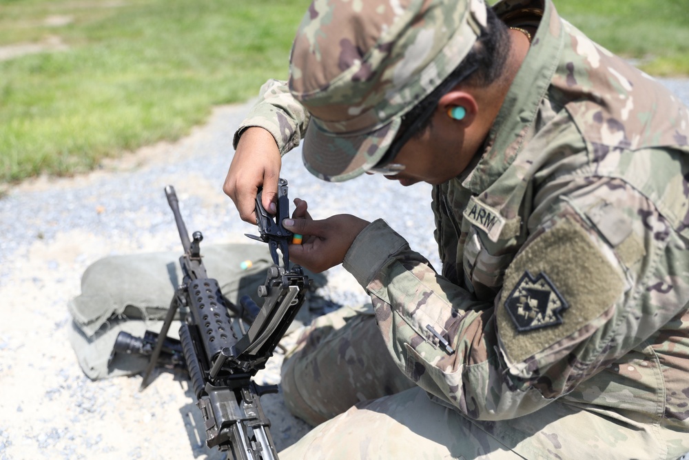 M249 light machine gun weapons qualification at Fort Indiantown Gap