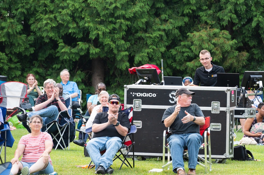 United States Navy Band Sea Chanters at Allen Pond Park
